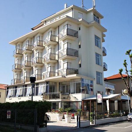 Hotel Goldene Rose Rimini Exterior photo
