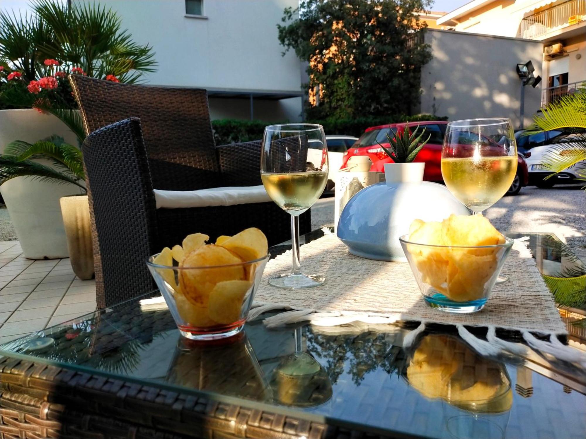 Hotel Goldene Rose Rimini Exterior photo